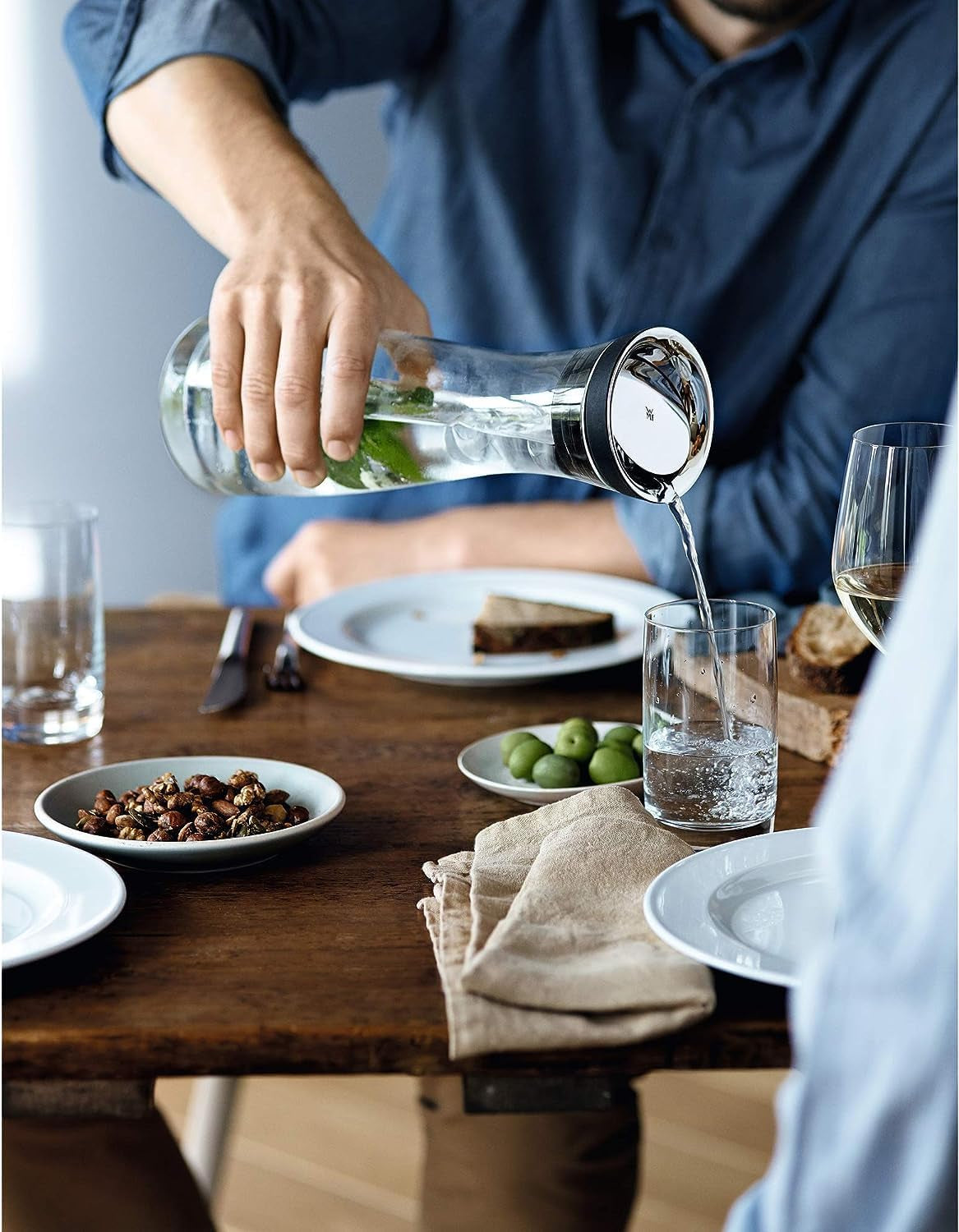 WMF Basic Wasserkaraffe Aus Glas, 1 Liter, Glaskaraffe Mit Deckel, Silikondeckel, Closeup-Verschluss